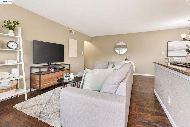 8185 Arroyo Dr 4, Pleasanton, CA 94588