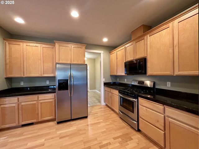 722 SMITH BECKON Rd, Carson, WA 98610