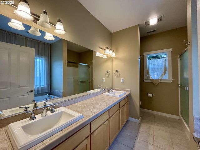 722 SMITH BECKON Rd, Carson, WA 98610