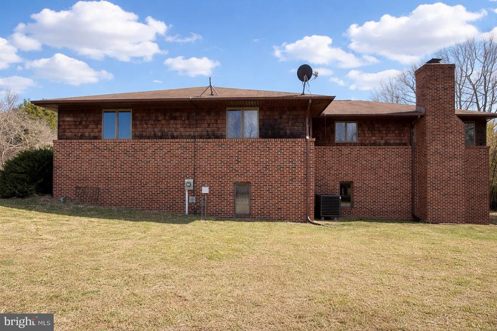 Image 2 of property listing at 47843 YAOCOMICO LN, Lexington Park, MD 20653