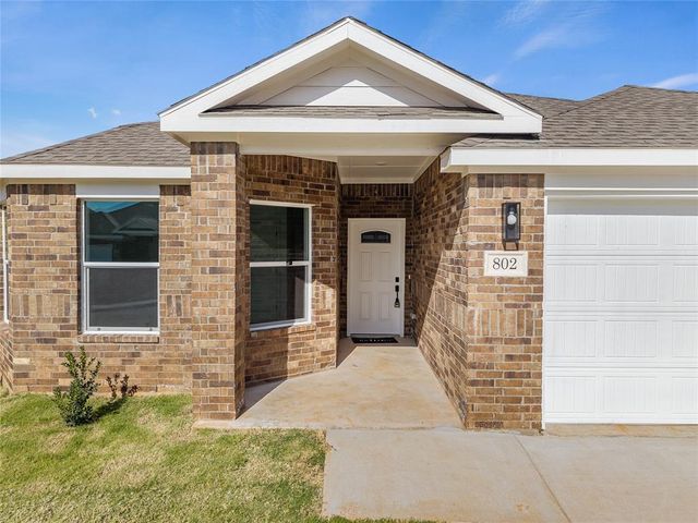 802 Venice Court, Kingfisher, OK 73750