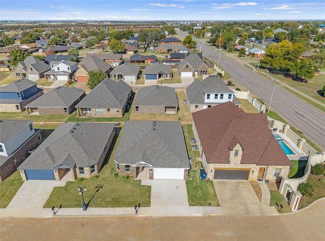 802 Venice Court, Kingfisher, OK 73750