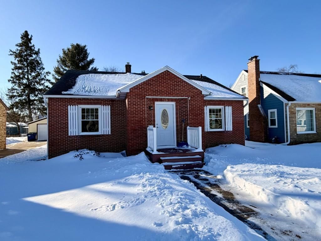 709 KENT STREET, Wausau, WI 54403