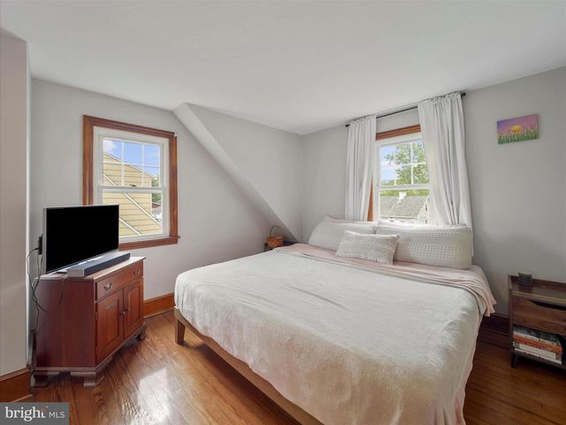 18 BARNETT AVENUE, Waynesboro, PA 17268