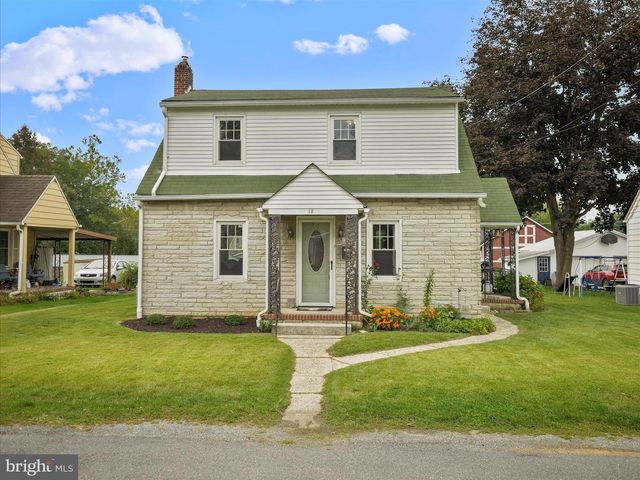18 BARNETT AVENUE, Waynesboro, PA 17268
