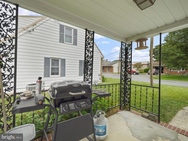 18 BARNETT AVENUE, Waynesboro, PA 17268