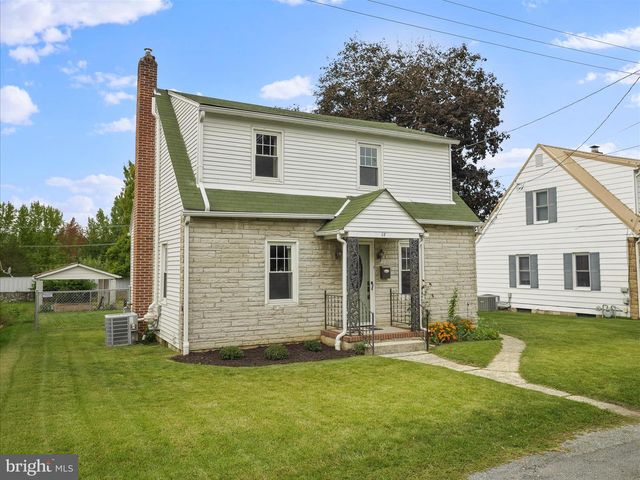 18 BARNETT AVENUE, Waynesboro, PA 17268