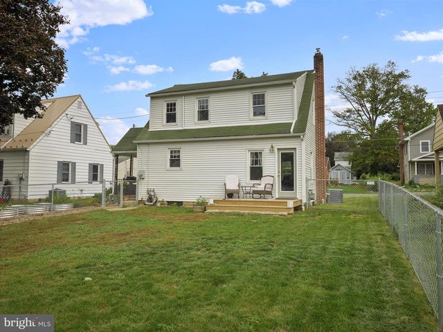 18 BARNETT AVENUE, Waynesboro, PA 17268