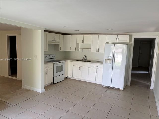 5853 Mckinley Street 3, Hollywood, FL 33021