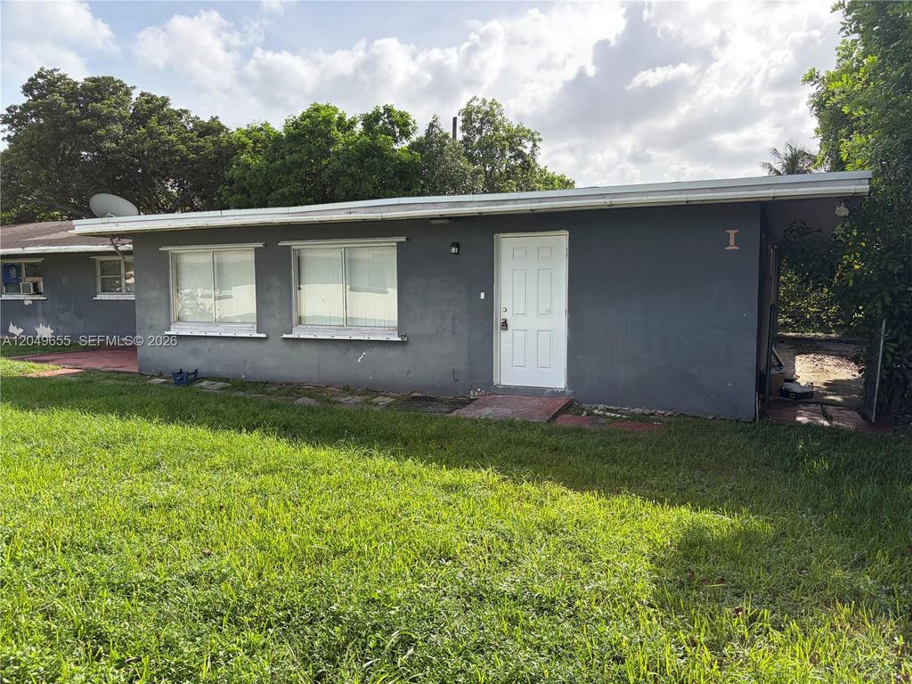 5853 Mckinley Street 3, Hollywood, FL 33021