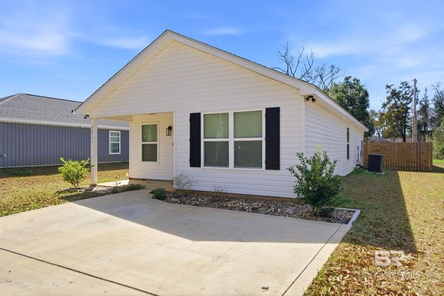 22771 Racine Street, Robertsdale, AL 36567