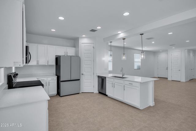 2701 S Reavis Falls Road, Apache Junction, AZ 85119