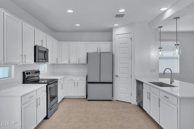 2701 S Reavis Falls Road, Apache Junction, AZ 85119