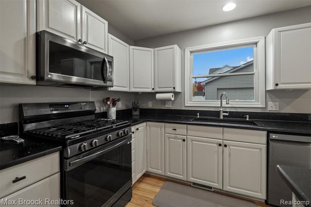 3515 Bacon Avenue, Berkley, MI 48072