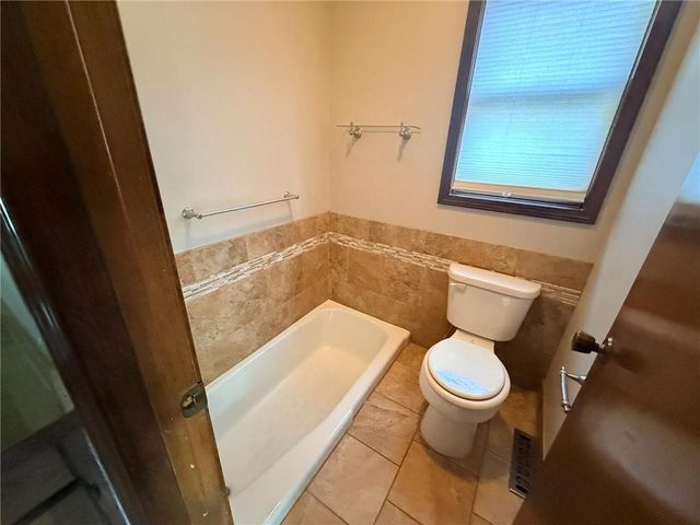 6925 Long Avenue, Shawnee, KS 66216
