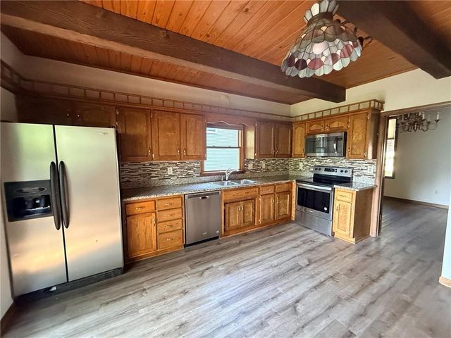 6925 Long Avenue, Shawnee, KS 66216