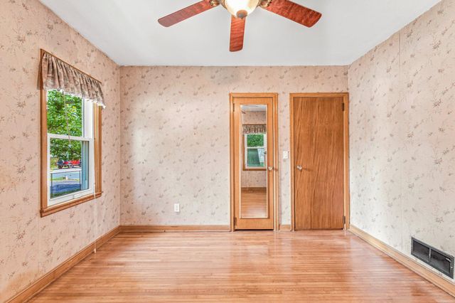 615 12th Avenue NW, New Brighton, MN 55112