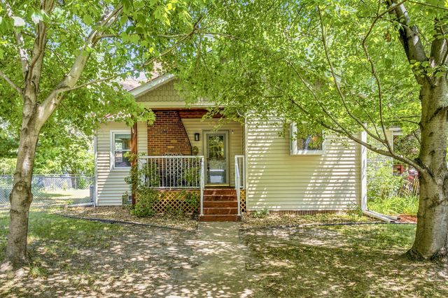 615 12th Avenue NW, New Brighton, MN 55112