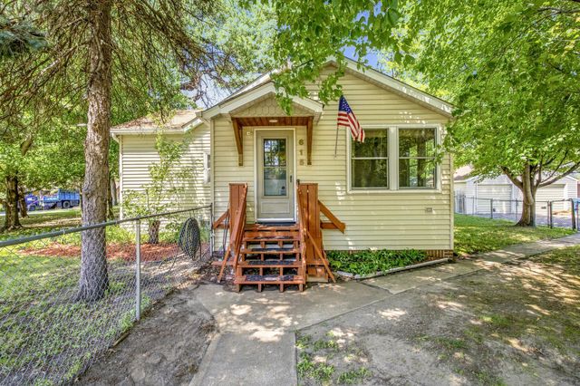 615 12th Avenue NW, New Brighton, MN 55112