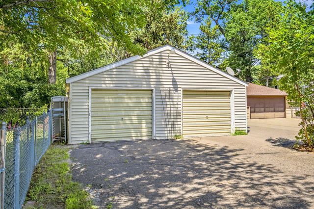 615 12th Avenue NW, New Brighton, MN 55112