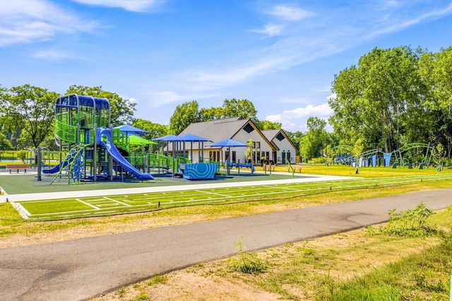 615 12th Avenue NW, New Brighton, MN 55112