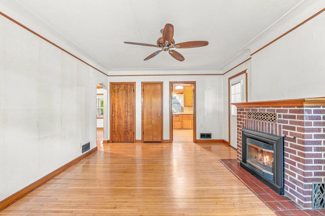 615 12th Avenue NW, New Brighton, MN 55112