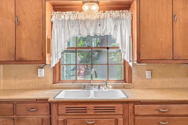 615 12th Avenue NW, New Brighton, MN 55112