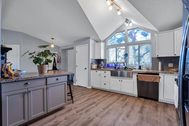 27127 Swede Creek Road, Oak Run, CA 96069