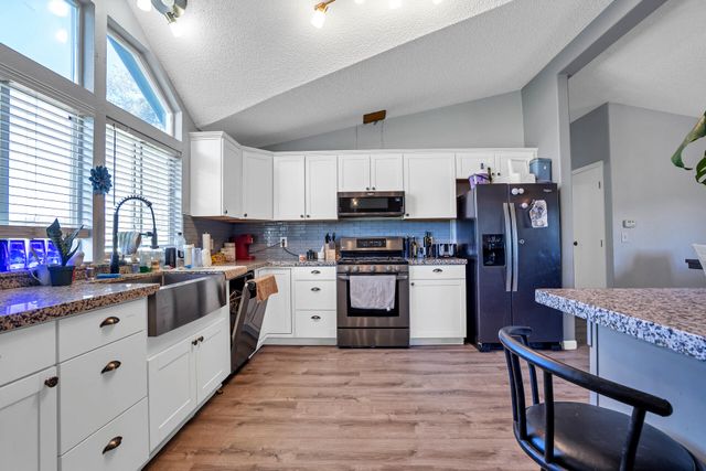 27127 Swede Creek Road, Oak Run, CA 96069