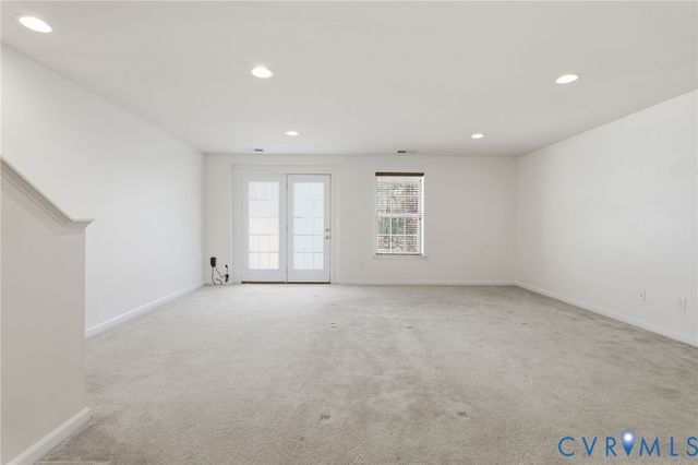 533 Creekwillow Dr, Midlothian, VA 23113