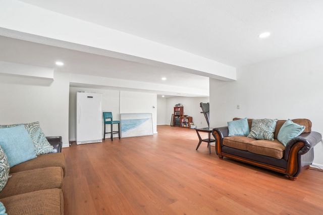 90 HOWARD CT, Frederick, MD 21702