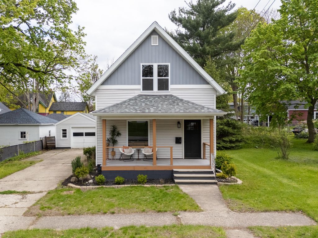 209 Park Street, Plainwell City, MI 49080