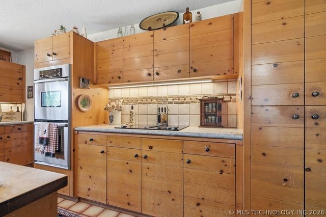 9223 S Zenith Avenue, Tulsa, OK 74132