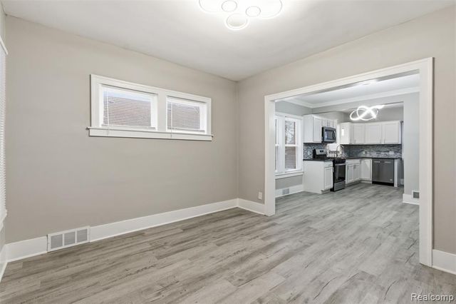 6433 Globe Street, Detroit, MI 48238