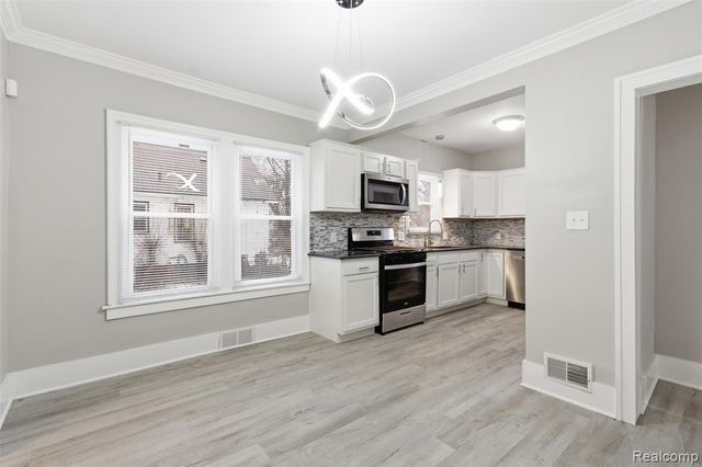 6433 Globe Street, Detroit, MI 48238