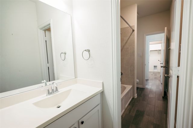 816 Black Hawk Dr, Princeton, TX 75407