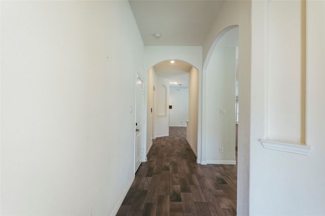 816 Black Hawk Dr, Princeton, TX 75407