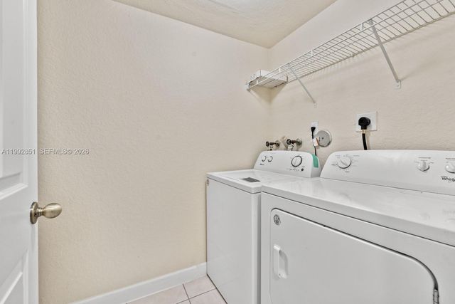 2411 SE 14th St, Homestead, FL 33035