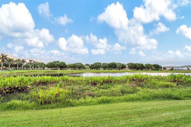 2411 SE 14th St, Homestead, FL 33035