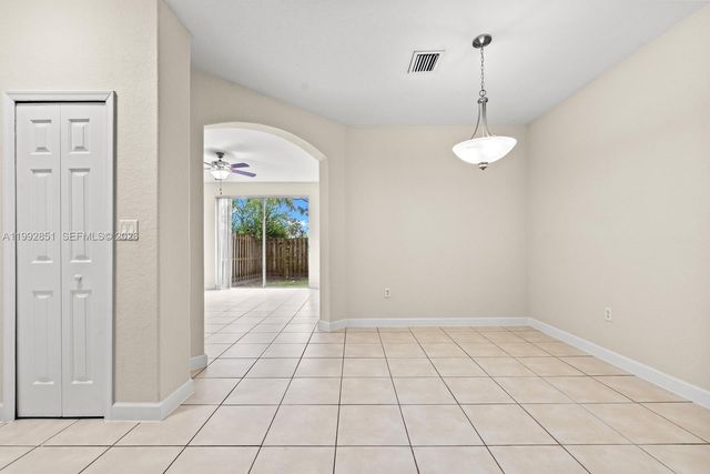 2411 SE 14th St, Homestead, FL 33035