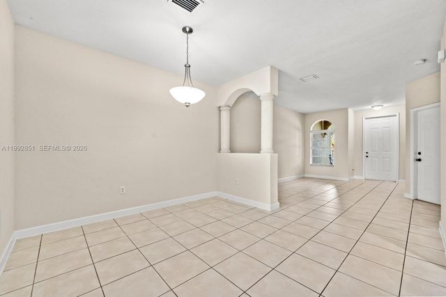 2411 SE 14th St, Homestead, FL 33035