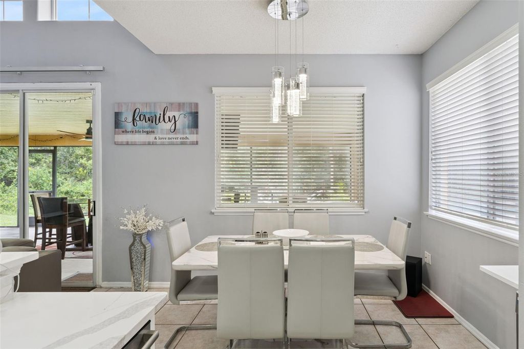 Image 16 of property listing at 1860 WHITE HERON BAY CIRCLE, Orlando, FL 32824