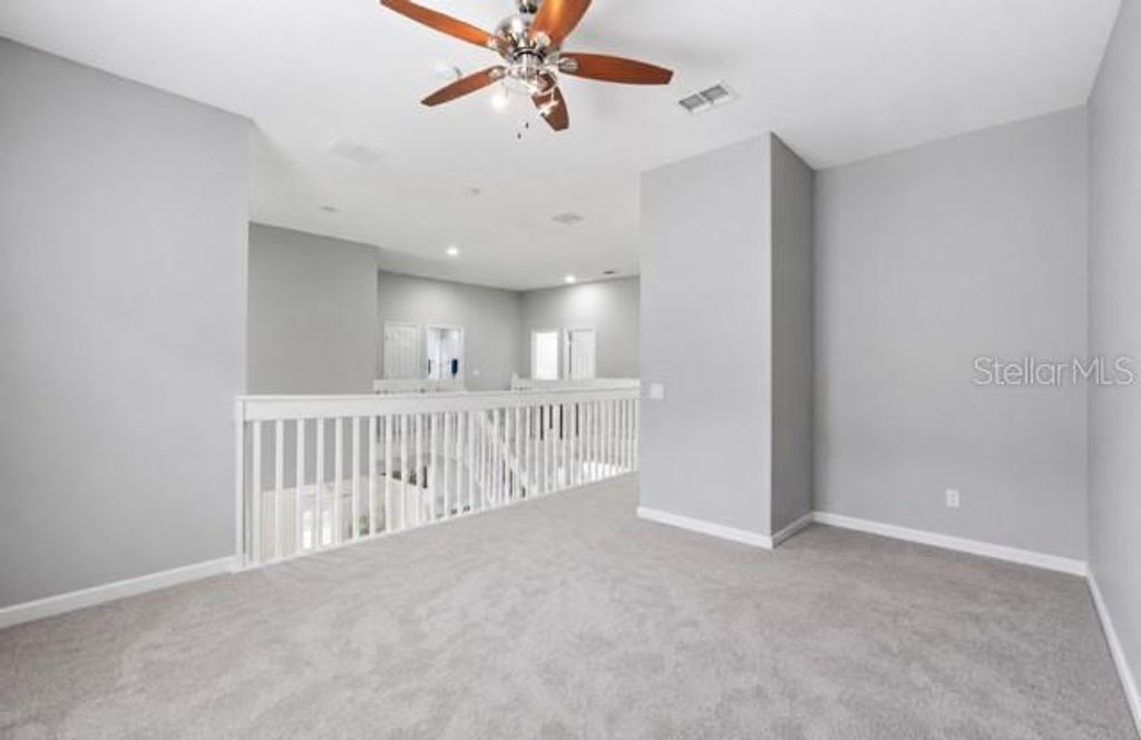 Image 37 of property listing at 1860 WHITE HERON BAY CIRCLE, Orlando, FL 32824