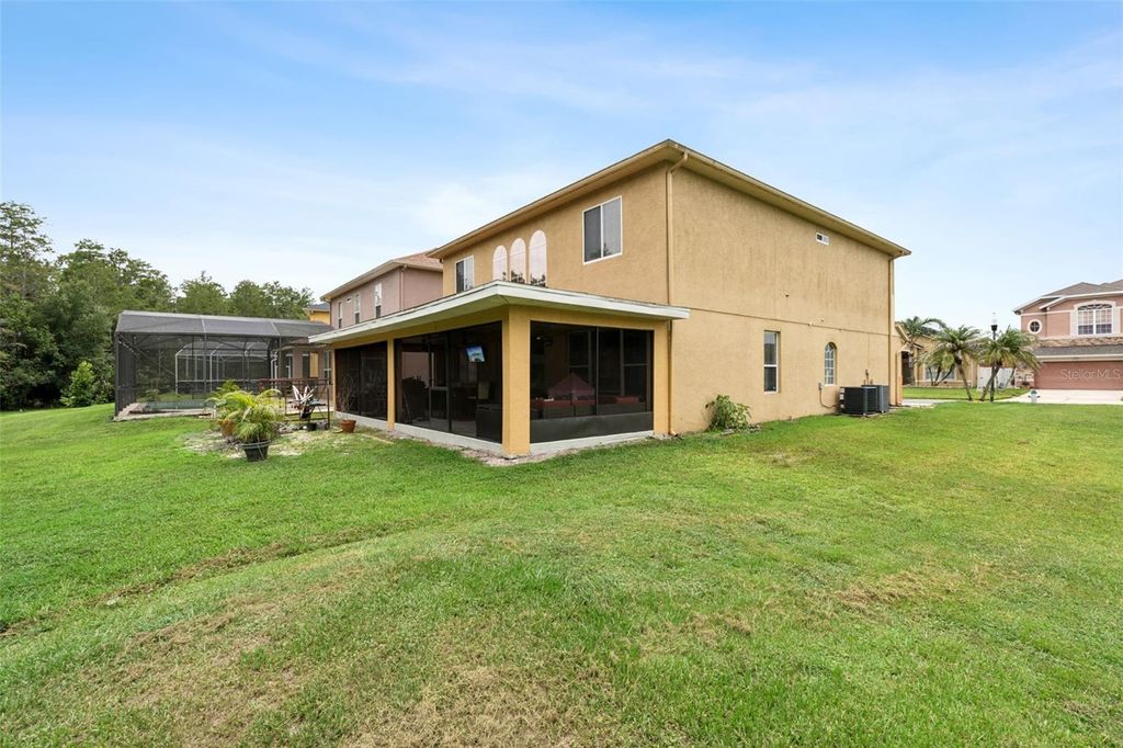 Image 42 of property listing at 1860 WHITE HERON BAY CIRCLE, Orlando, FL 32824