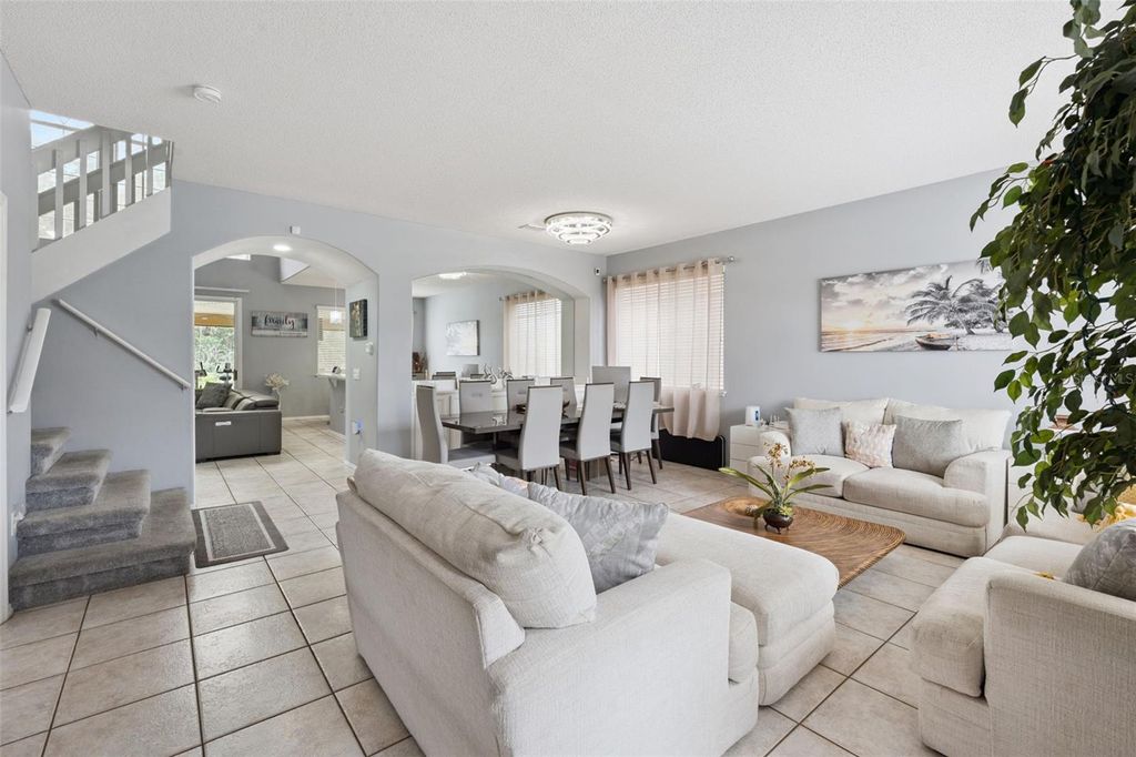 Image 6 of property listing at 1860 WHITE HERON BAY CIRCLE, Orlando, FL 32824