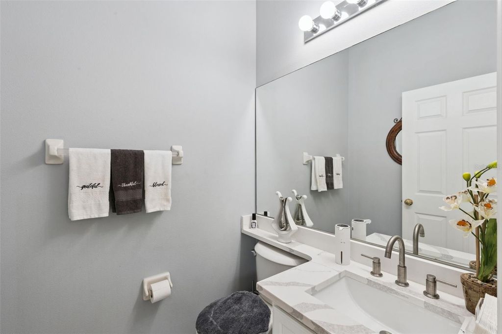 Image 8 of property listing at 1860 WHITE HERON BAY CIRCLE, Orlando, FL 32824