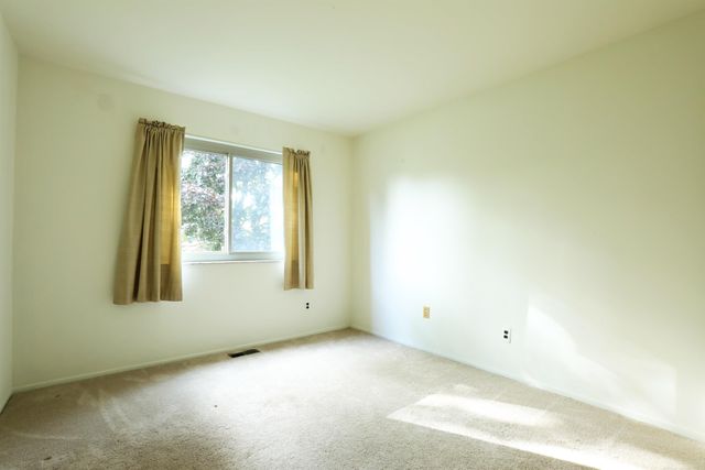 39549 Chantilly Drive, Sterling Heights, MI 48313