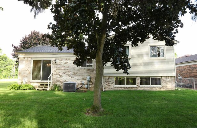 39549 Chantilly Drive, Sterling Heights, MI 48313
