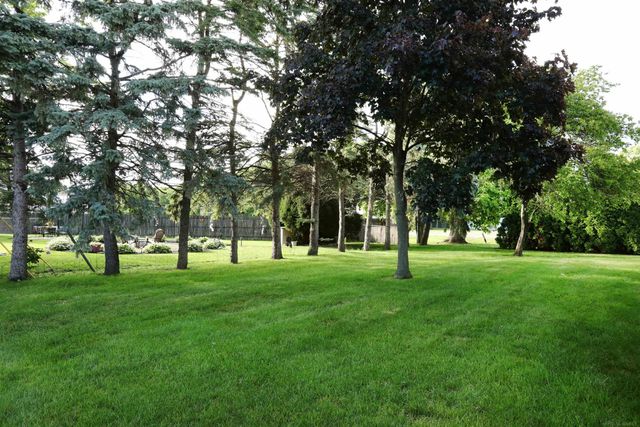 39549 Chantilly Drive, Sterling Heights, MI 48313