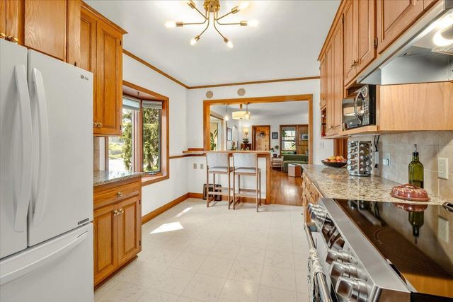 1077 Lafond Avenue, Saint Paul, MN 55104